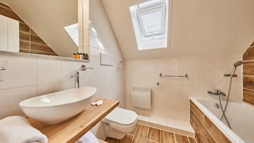 Apartment | Bathroom