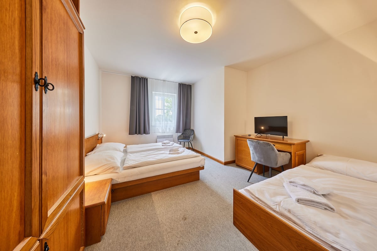 Triple Room | 1 bedroom, free WiFi, bed sheets