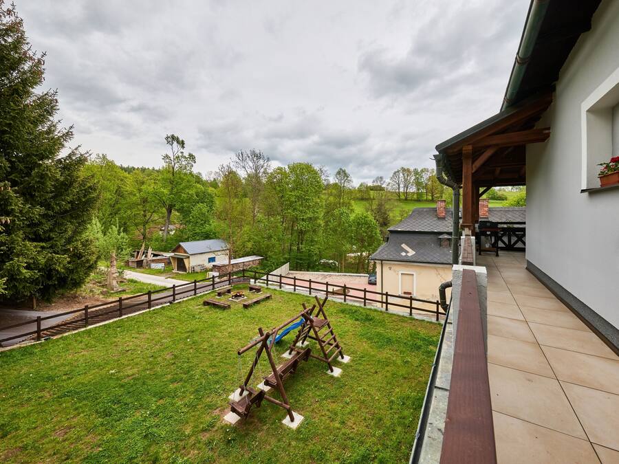 Área de juegos infantiles al aire libre