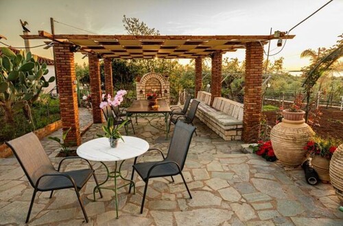 Χαλαρώστε σε ένα ιδιωτικό μέρος 1χλμ απ'τη θάλασσα