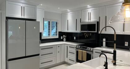 Newly Renovated Saddlebrook 1 bed/1 bath Condo on Golf Course