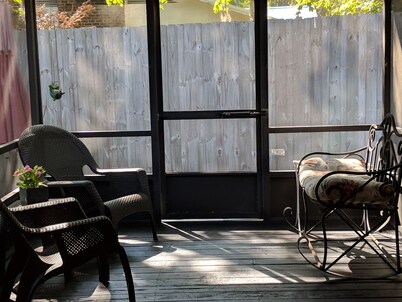 2/2 Beautiful & Centrally Located