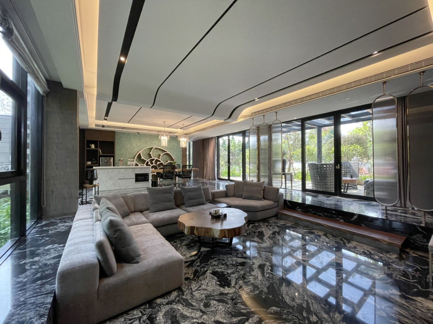 Luxury Villa | Individually furnished, free WiFi