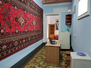 Reception - Goziyon Hostel (Bukhara)