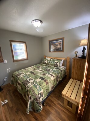 2 bedrooms, WiFi, bed sheets