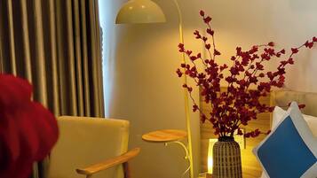 Deluxe Double Room | Desk, free WiFi, bed sheets