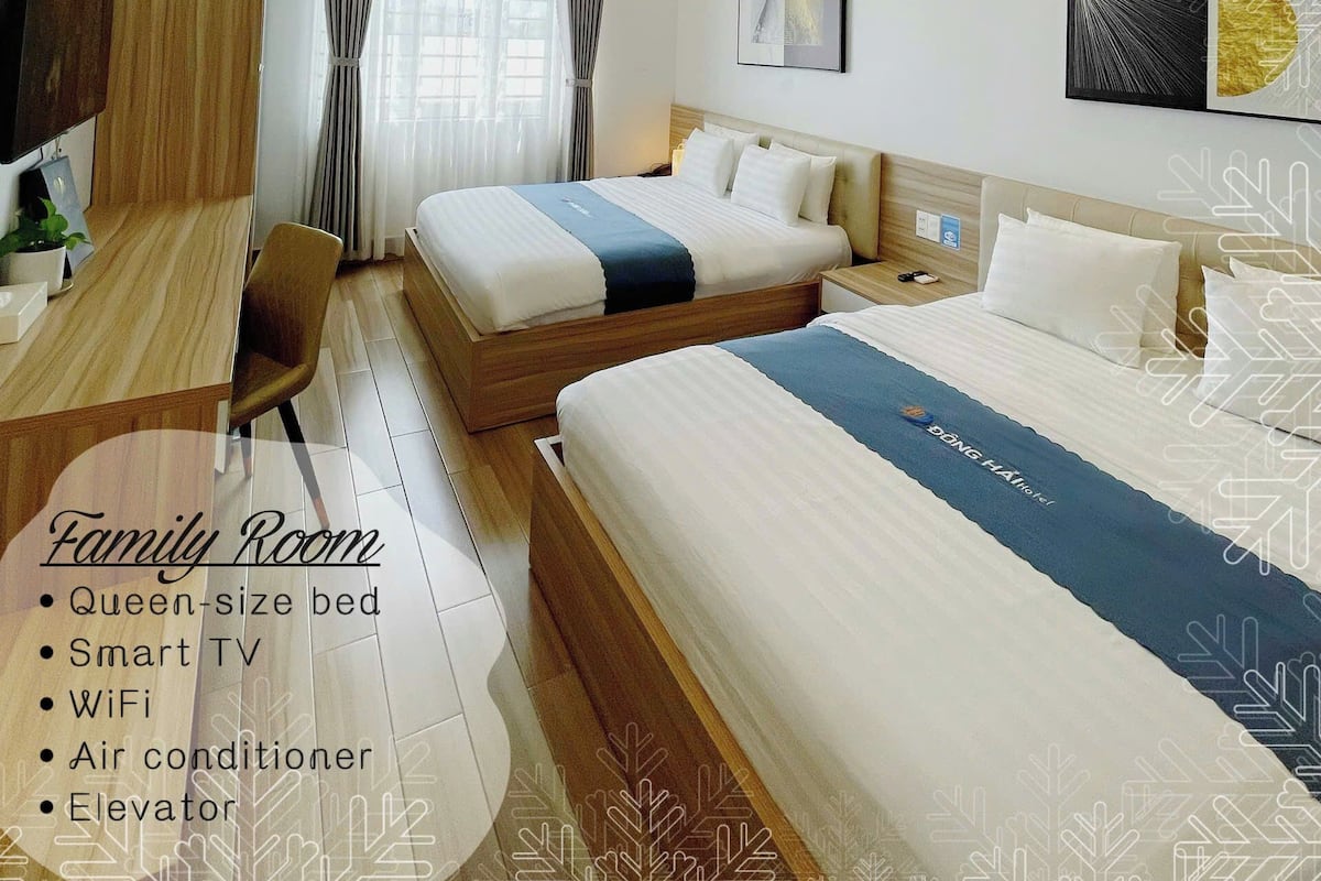 Family Quadruple Room | Desk, free WiFi, bed sheets