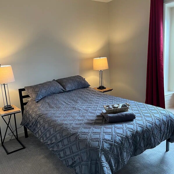 3 chambres, fer et planche à repasser, Wi-Fi gratuit, draps fournis