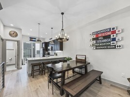 Casa adosada, 2 habitaciones | Cocina privada | Frigorífico, horno, cafetera o tetera y tostadora
