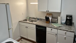 Apartemen, 1 kamar tidur | Dapur pribadi | Mesin pembuat kopi/teh dan oven