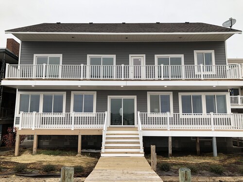 Mariners Cove 4 Bedroom Cottage by RedAwning