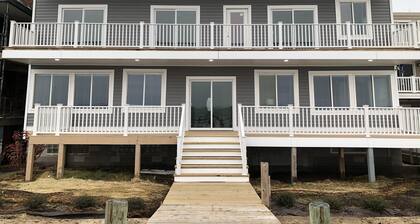 Mariners Cove 4 Bedroom Cottage by RedAwning