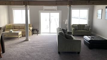 Cottage, 4 Bedrooms | Living area