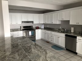 Refrigerador, horno, cafetera/tetera