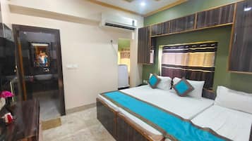 Deluxe Room | 1 bedroom, free WiFi