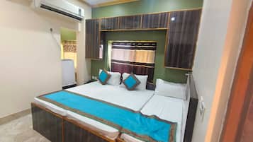 Deluxe Room | 1 bedroom, free WiFi
