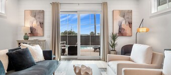 The Blues at SGI #151: Charming 4 Bedroom Home- Private Pool, Great Location!