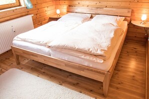 2 Schlafzimmer, Reisekinderbett, kostenloses WLAN