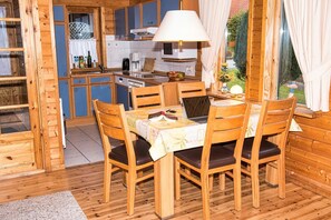 Fridge, microwave, oven, stovetop - Doppelhaushälfte in Hasselfelde (Hasselfelde)