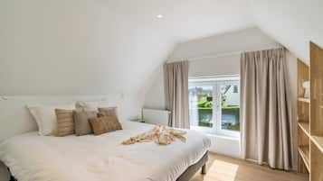 4 slaapkamers, reisbedje, wifi, beddengoed