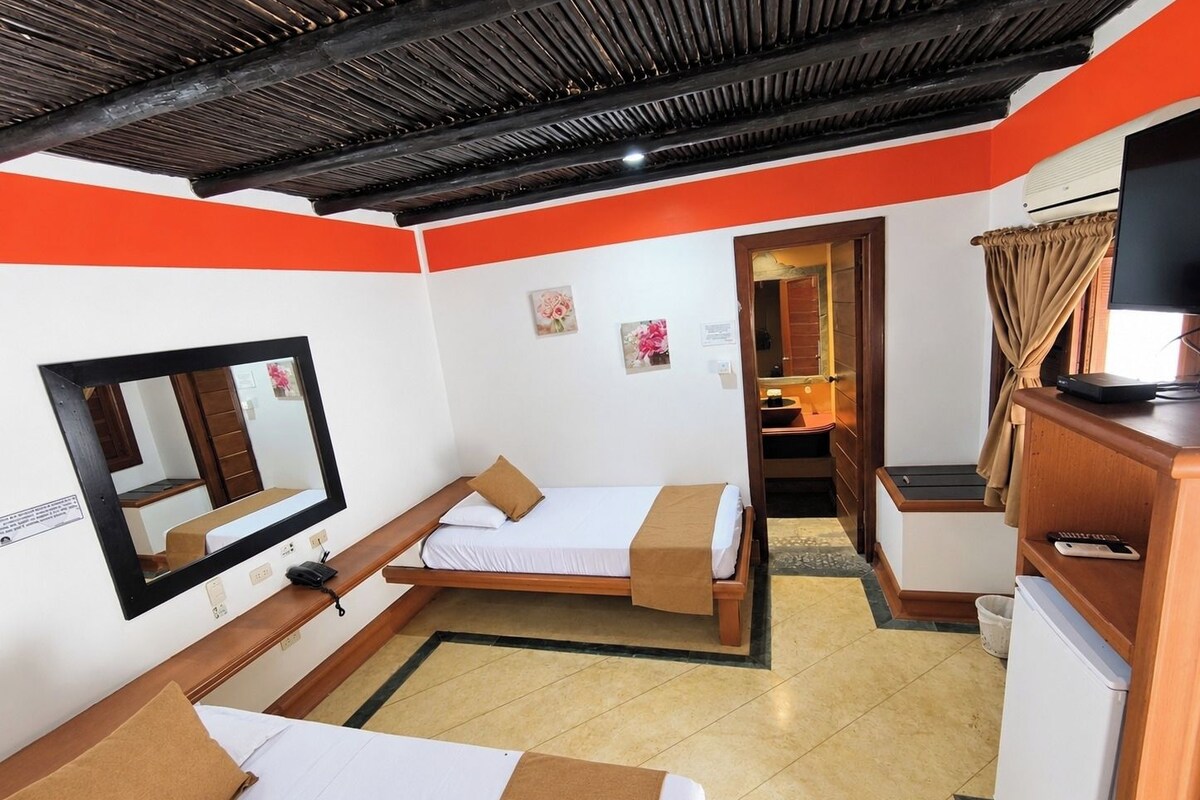 Standard Triple Room | Minibar, free WiFi, individually decorated, individually furnished