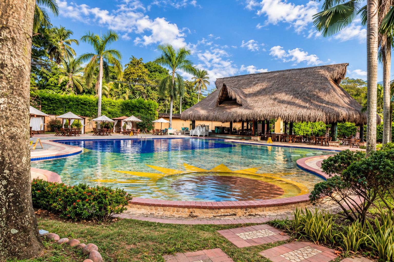 2 outdoor pools, sun loungers