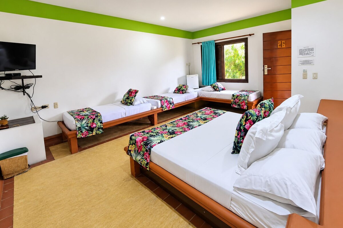 Family Room | Minibar, free WiFi, individually decorated, individually furnished