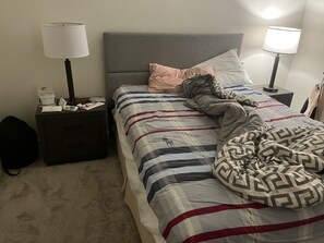 3 bedrooms, bed sheets