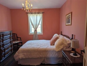 3 bedrooms, WiFi, bed sheets - Oceanview Cottage (Twillingate)