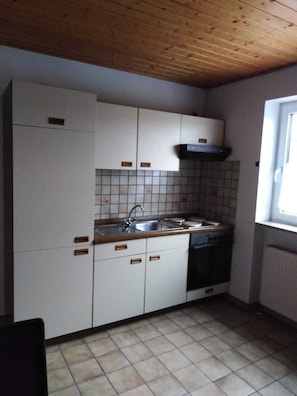Private kitchen - Schöne Geräumige Ruhige Fewo auf dem Land (Pottenstein)