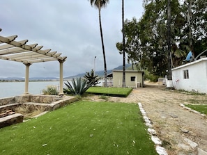 Property grounds - Water and mountain view 1 bedroom (Ensenada)