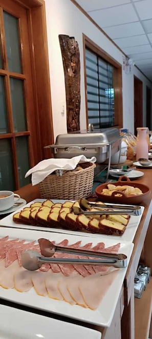 Breakfast buffet -  Hotel Aural (Cajamarca)