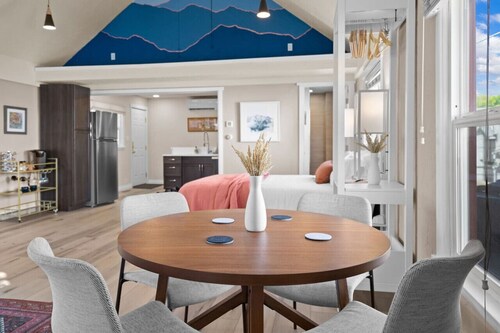 Downtown* 30 min. to Skiing* Walk to Dining, Shopping, Parks, Museums, and more!