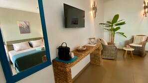 1 bedroom, in-room safe, iron/ironing board, free WiFi