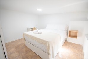 3 bedrooms, iron/ironing board, travel crib, free WiFi