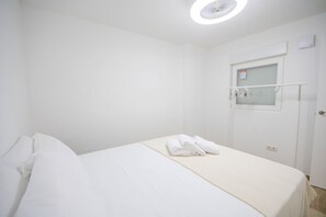 3 bedrooms, iron/ironing board, travel crib, free WiFi