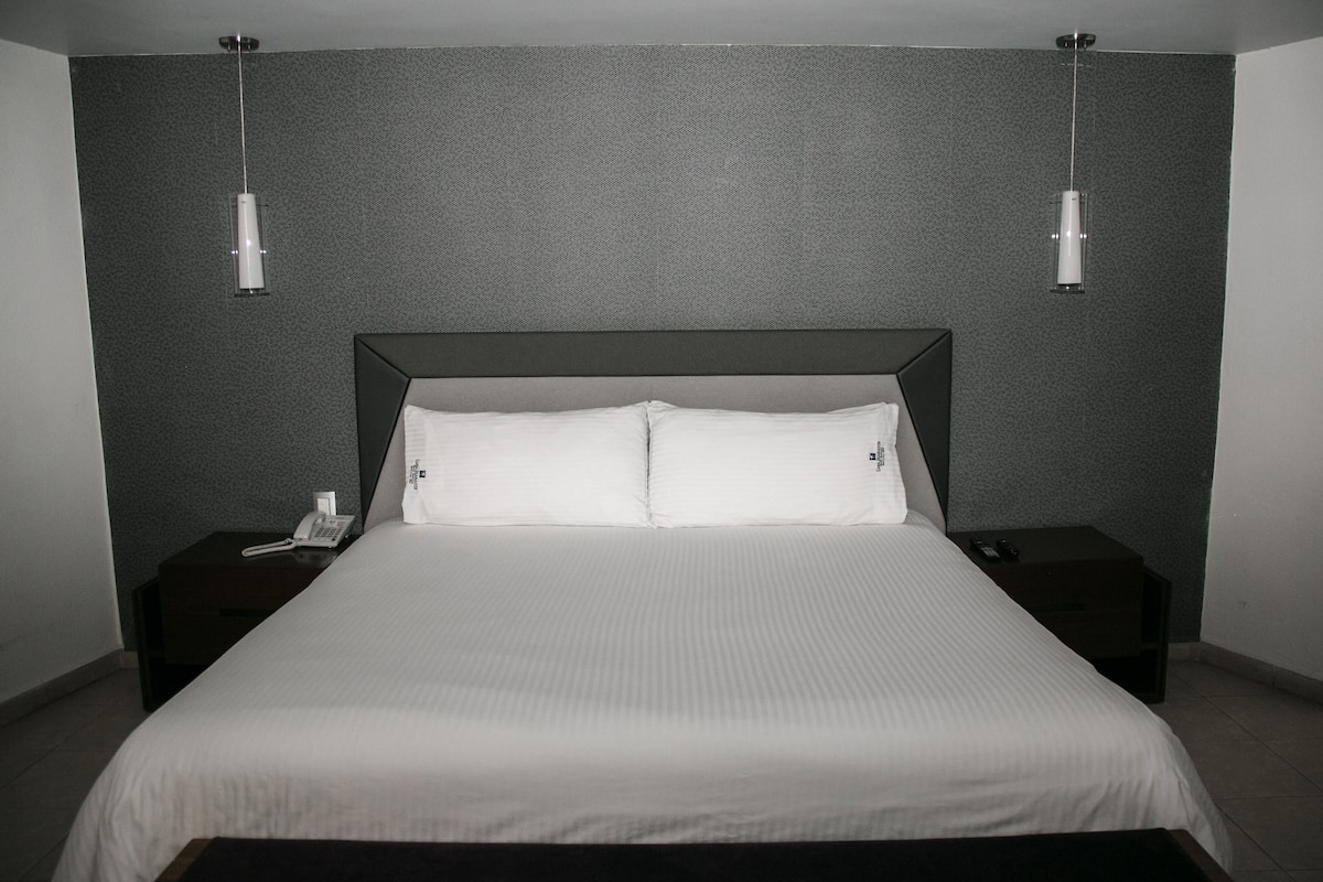 Junior Room | 1 bilik tidur, meja, seterika/papan seterika, cadar katil