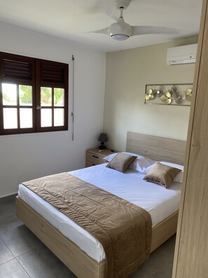 2 Schlafzimmer, Bügeleisen/Bügelbrett, Reisekinderbett, kostenloses WLAN