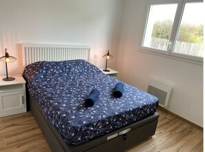 2 chambres, bureau, lit parapluie, accĂšs Internet