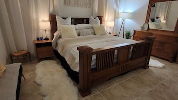 2 quartos, ferros/tábuas de passar roupa, Wi-Fi, roupa de cama