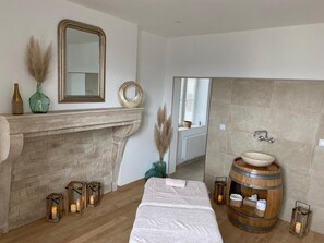 Sauna, hot tub, steam room, body treatments, deep-tissue massages - Le Goluret  (Couvignon)