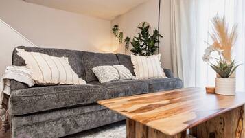 Smart TV, books, offices