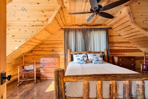 2 bedrooms, free WiFi, bed sheets - Cozy Log Cabin Retreat | Hottub | Dog Friendly (Big Bear Lake)