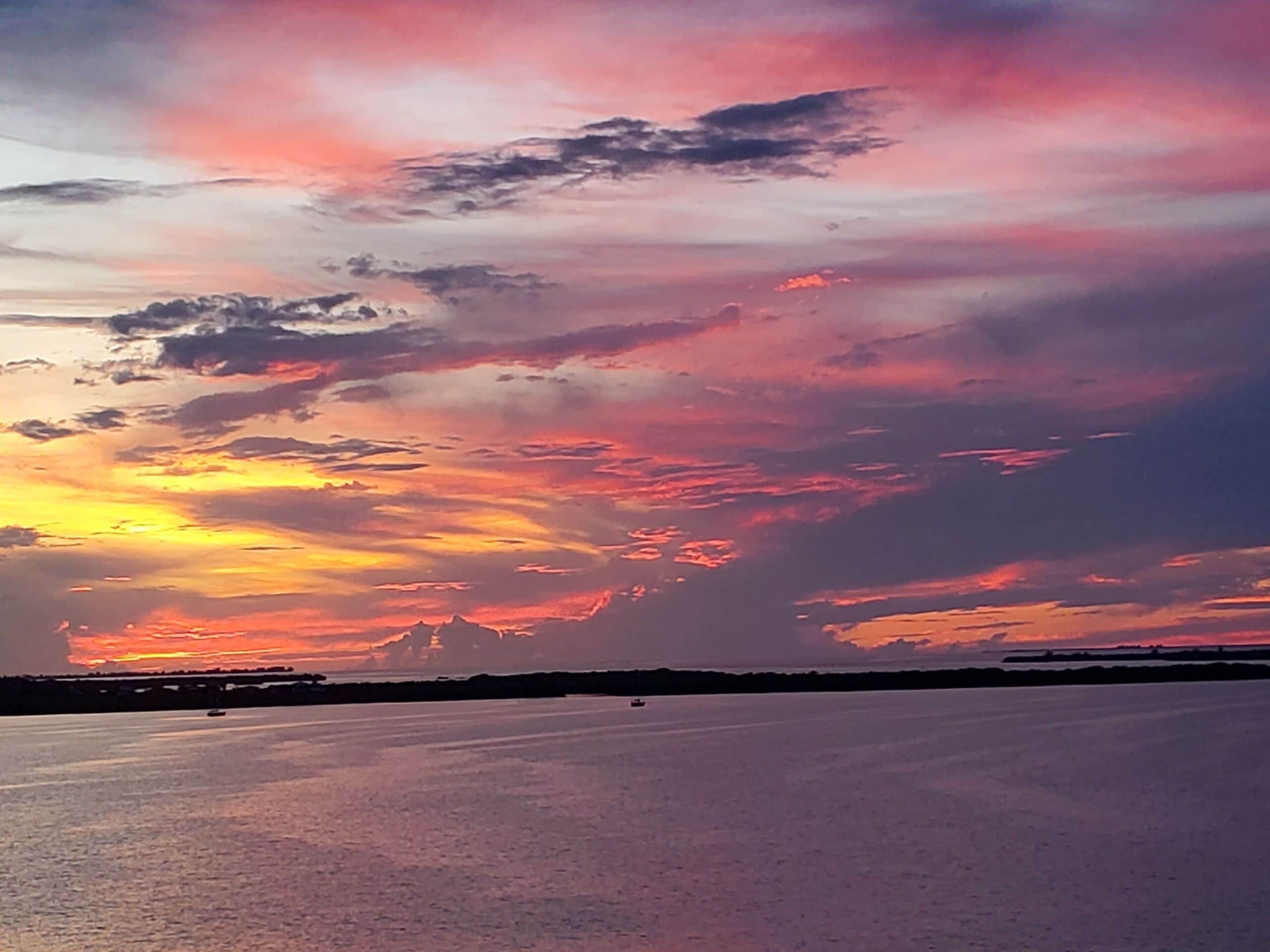 Waterfront Luxury Penthouse Condo on Tampa Bay Estuary and Golf Course