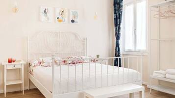 1 camera, ferro/asse da stiro, culla da viaggio, Wi-Fi