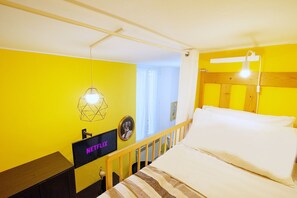 2 bedrooms, free WiFi, bed sheets - [NEW] 5 Minutes on foot from AQUARIUM - CASA BOCCANEGRA "Heart of Genoa" (Genova)
