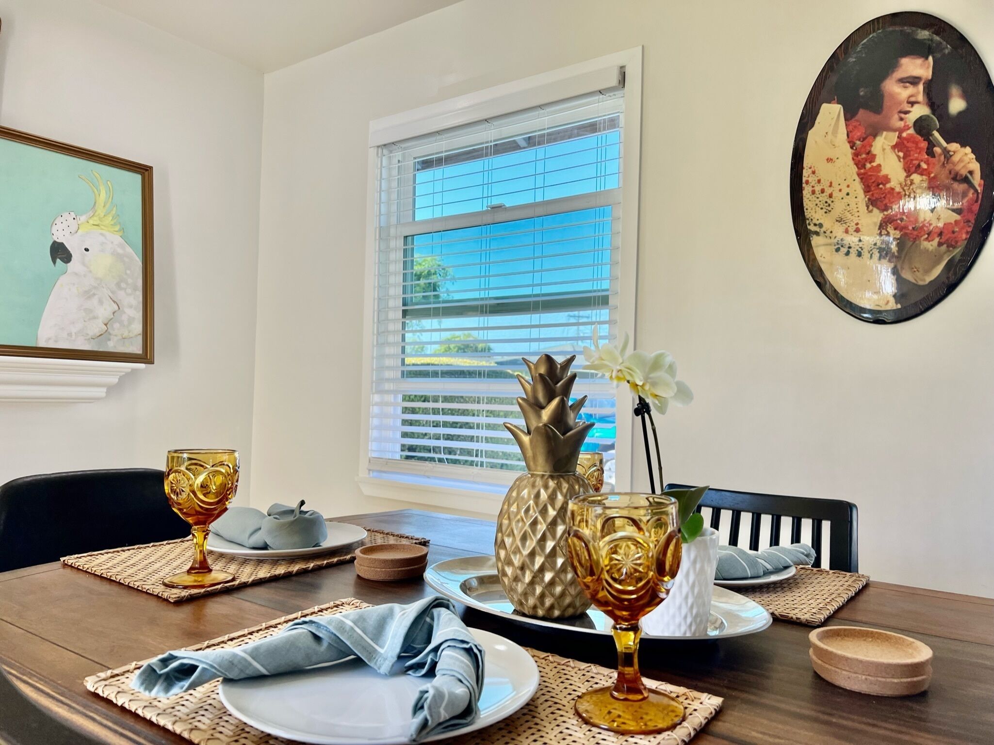 Newly remodeled spacious King suite 2bd 1b duplex