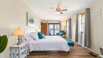 4 bedrooms, desk, iron/ironing board, travel crib