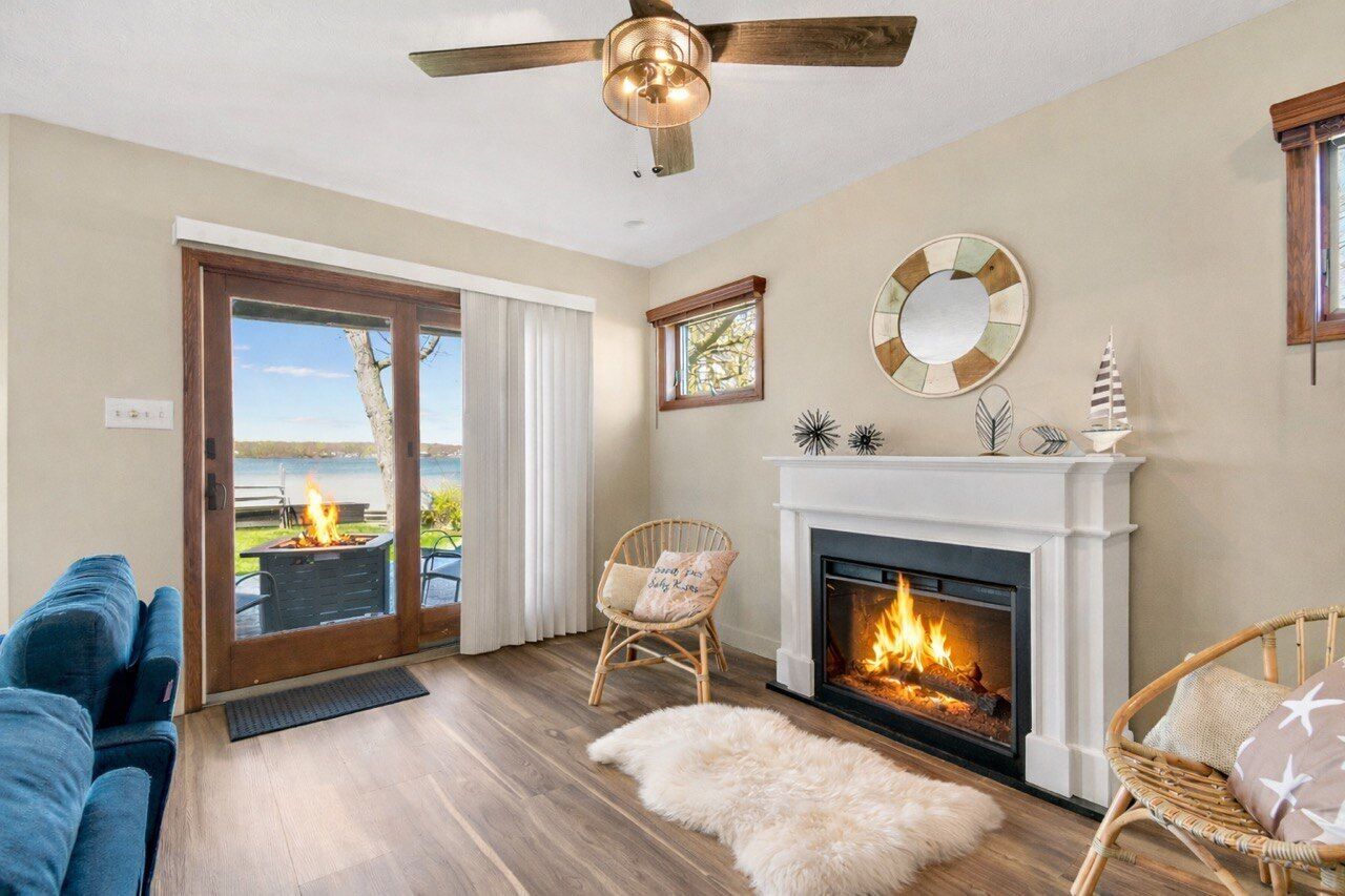 Smart TV, fireplace, offices