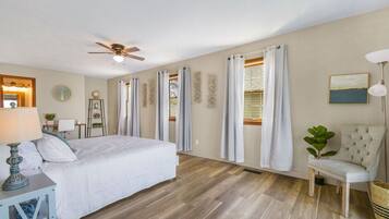 4 bedrooms, desk, iron/ironing board, travel cot